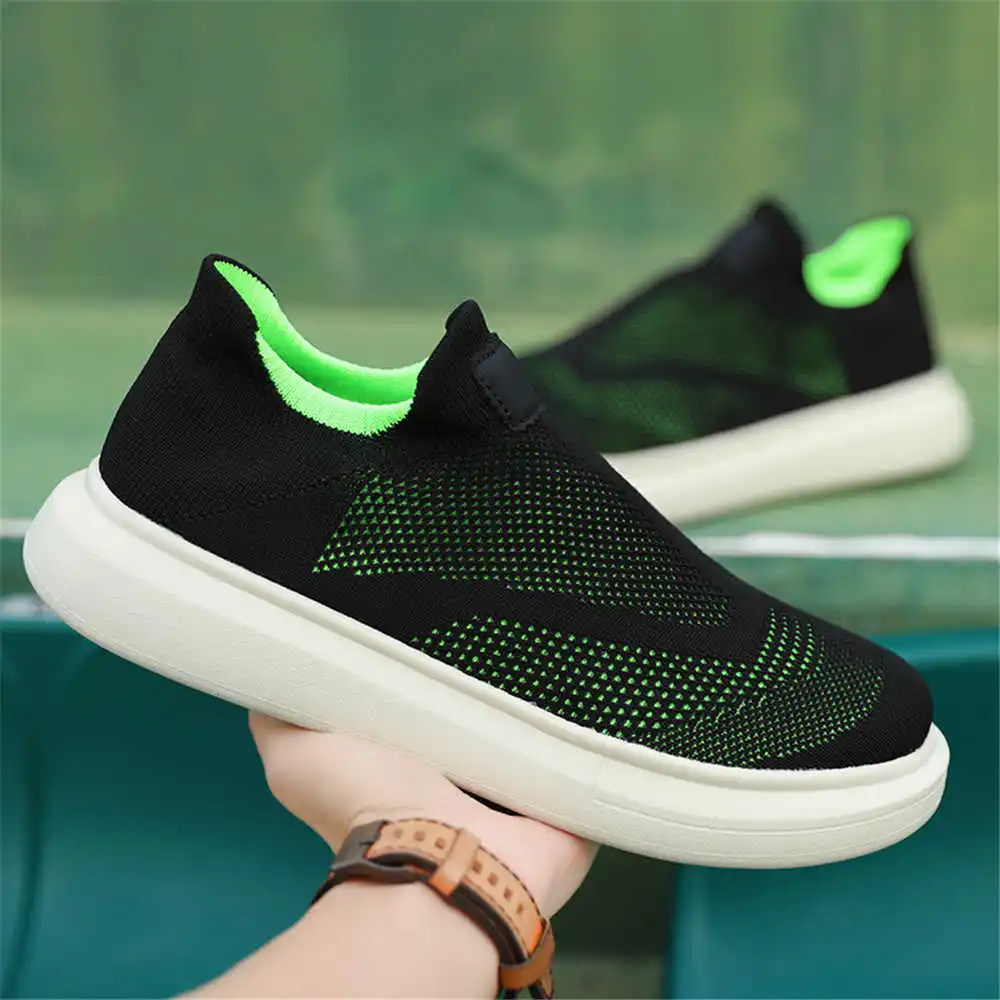 Calze con plateau scarpe marro - Office Tech Ideas recensione e prezzo